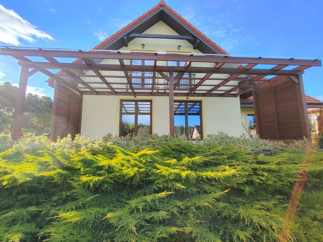 taras z poliwęglanowym dachem