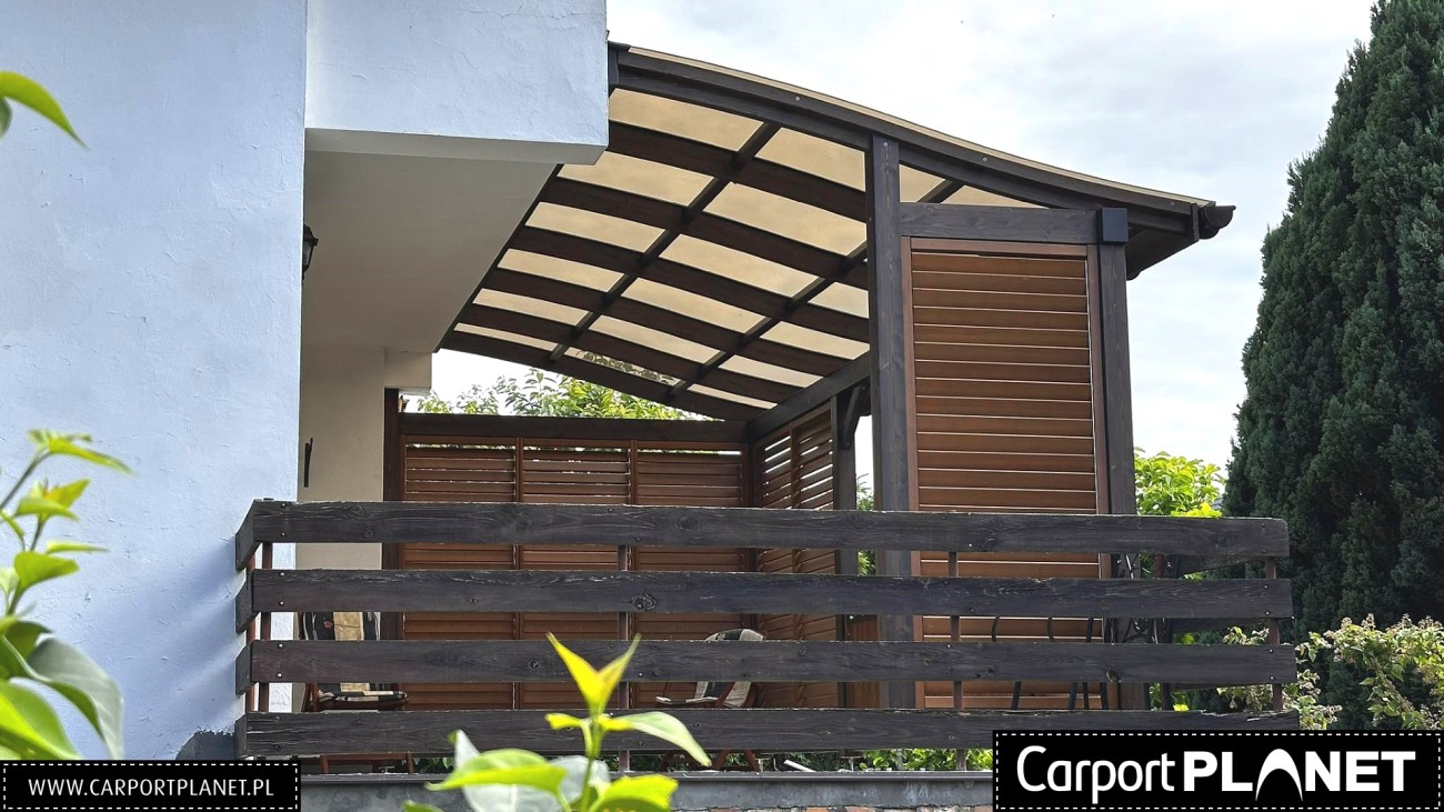 pergola zadaszenie z płyt poliweglanowych